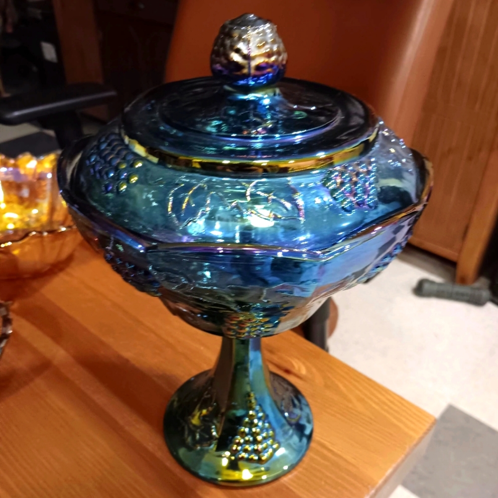 Indiana Glass Vintage Carnival Glass  Pedestal Candy Dish/ Harvest Grape/has lid